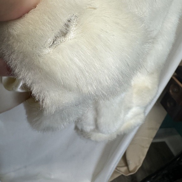 Vintage 80s Jordache Faux Fur Coat |Fully Lined |Size 13/14 Ivory/White USA Made - Picture 9 of 16